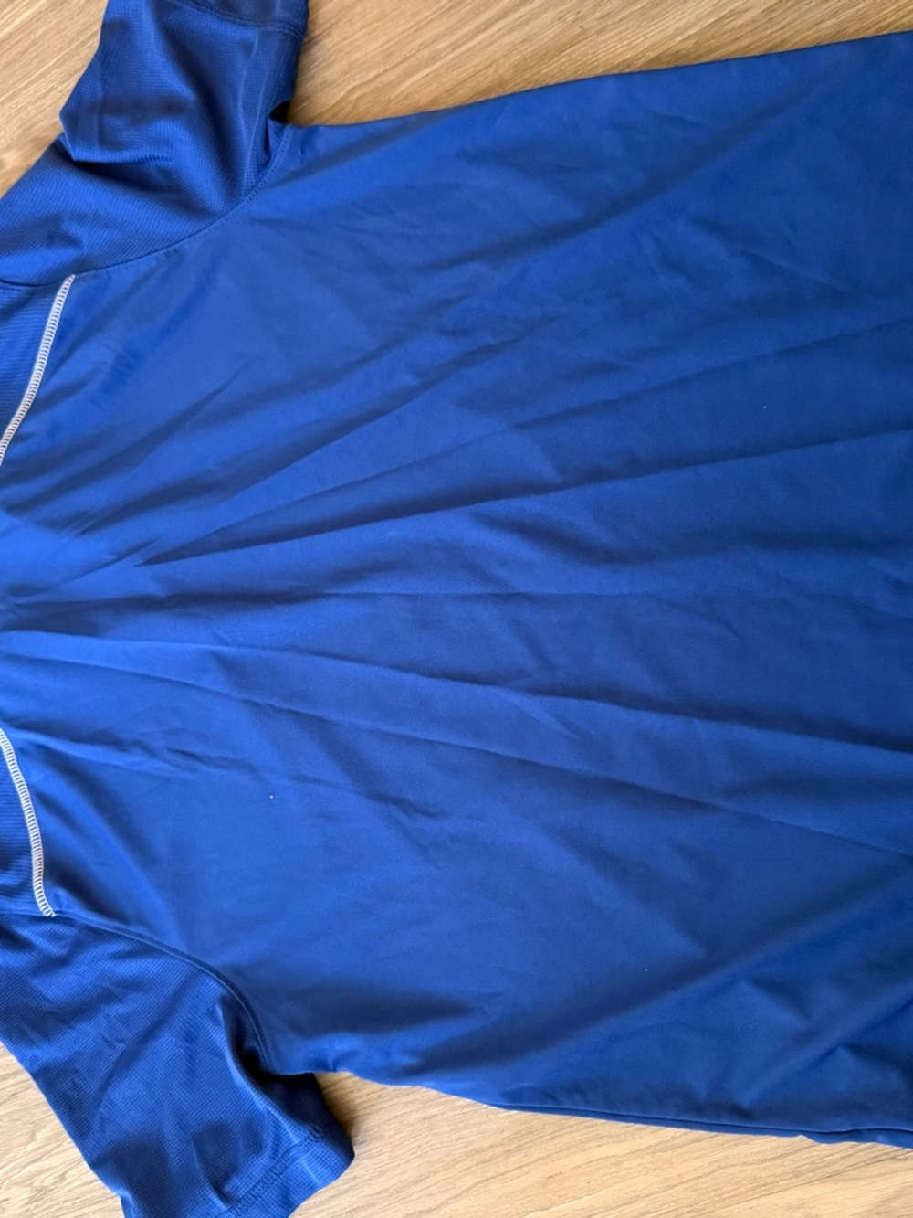 MLB Los Angeles Dodgers Blue Performance Polo with White LA Emblem - Picture 7 of 7
